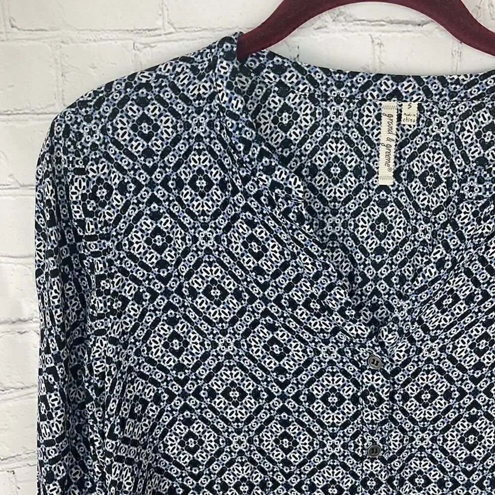 Grand & Greene Blue Patterned Blouse Size Small - Picture 5 of 5